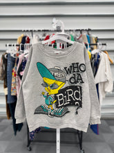 Load image into Gallery viewer, Vintage 1997 Looney Tunes Tweety Sweatshirt Youth L (130-140cm)
