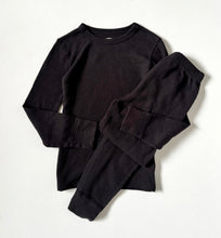 画像をギャラリービューアに読み込む, USED Black Waffle Long Sleeve Shirt and Pants Set Youth M/8 (120cm)
