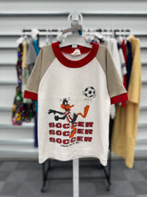 画像をギャラリービューアに読み込む, Vintage ‘80s Warner Bros. Daffy Duck Soccer Raglan Ringer T-shirt  (100-110cm)
