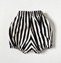 画像をギャラリービューアに読み込む, USED Carbon Soldier Black/White Striped Bubble Pants 6-12M (65-75cm)
