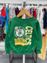 画像をギャラリービューアに読み込む, Vintage NBA Boston Celtics Sweatshirt 4T (100cm)
