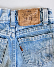Load image into Gallery viewer, Vintage Levi’s Denim Pants Kids 6 Slim (110)
