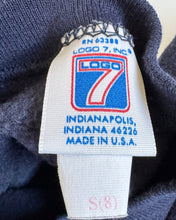 画像をギャラリービューアに読み込む, Vintage University Notre Dame Fighting Irish Sweatshirt 4T (100cm)
