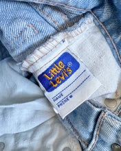 Load image into Gallery viewer, Vintage Levi’s Denim Pants Kids 6 Slim (110)
