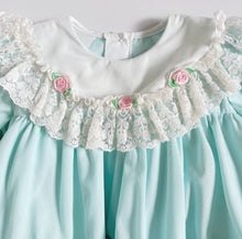 Load image into Gallery viewer, Vintage Frill/Lace Circle Fancy Dress Pastel Green 12-18M (75-80cm)
