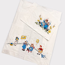 Load image into Gallery viewer, Vintage Raggedy Ann and Andy 1968 Twin Flat Sheet &amp; Pillow Case Set
