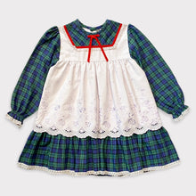 Load image into Gallery viewer, Vintage Glen Appin of Scotland Tartan Apron Dress 4yrs
