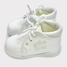 Load image into Gallery viewer, New/Deadstock Mi Angel Lace Up Train Embroidery Shoes White
