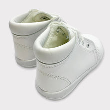 Load image into Gallery viewer, New/Deadstock Vintage Mi Angel Lace Up Shoes White Size 6/7 (13-14cm)
