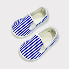 Load image into Gallery viewer, New Condition Vintage Striped Slip On Shoes Size 2 (9.5cm)
