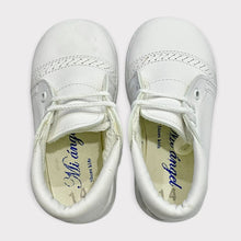 Load image into Gallery viewer, New/Deadstock Vintage Mi Angel Lace Up Shoes White Size 6/7 (13-14cm)
