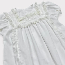 Load image into Gallery viewer, Vintage alexis Heirloom Dress White Lace 6M (65cm)
